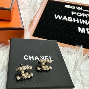 100% Authentic CHANEL Faux Black and White Pearl Earrings